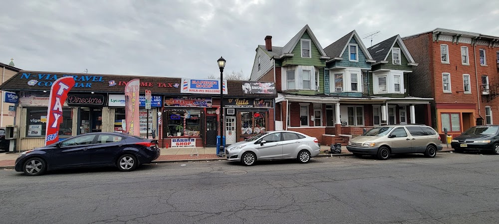D Luis Hookah Store